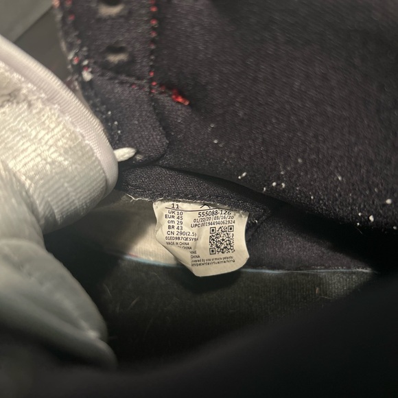 Jordan 1 Retro High “Light Smoke Grey” - Picture 5 of 7